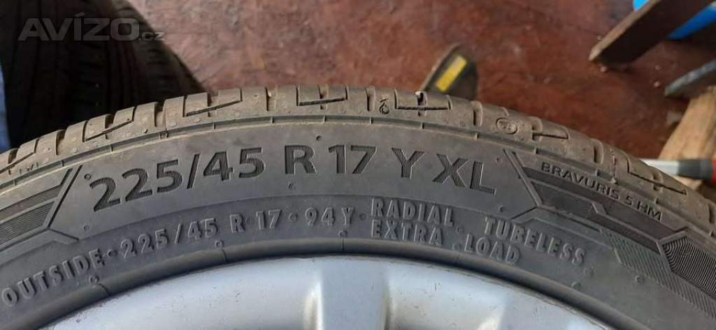 Foto inzerátu Kompletní letní ALU kola R17 – Barum Bravuris 5HM, 225/45 R17