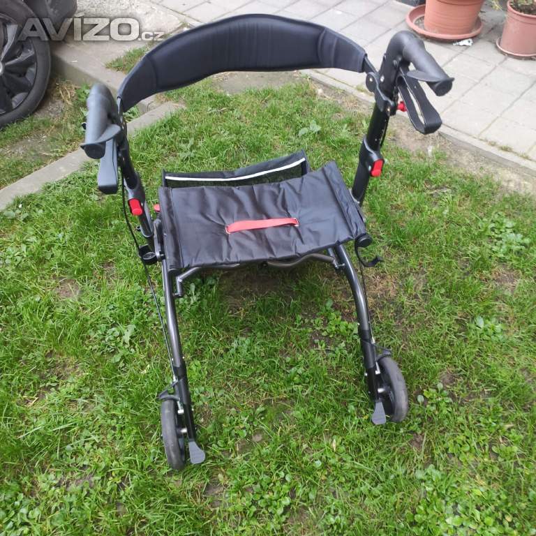 Foto inzerátu Chodítko pro seniory 