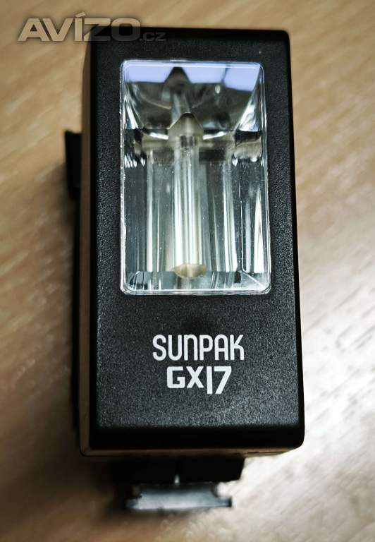 Elektronický blesk SUNPAK