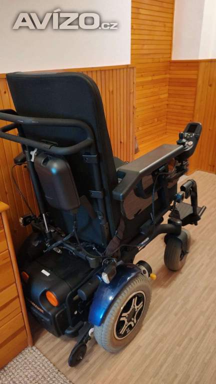 Foto inzerátu Elektrický invalidní vozík Quantum R.4000
