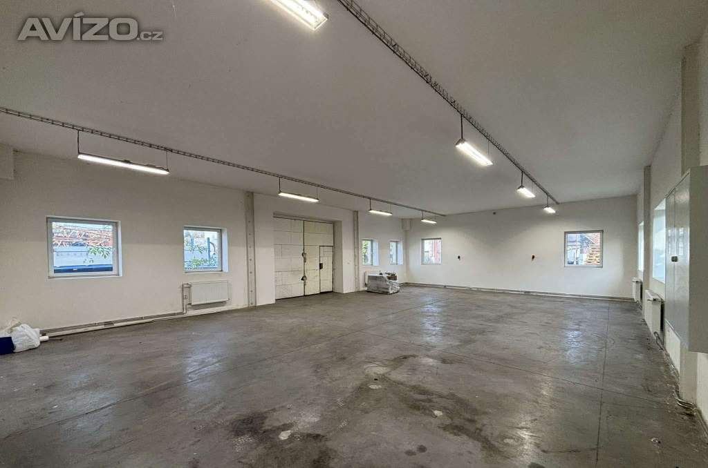 Foto inzerátu výrobní HALA 175m2 - výška 3,6m - Petřvald u Karviné