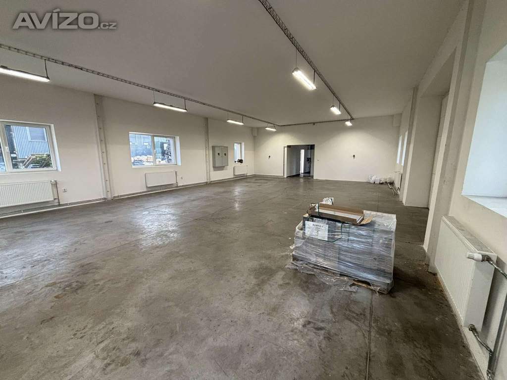 Foto inzerátu výrobní HALA 175m2 - výška 3,6m - Petřvald u Karviné