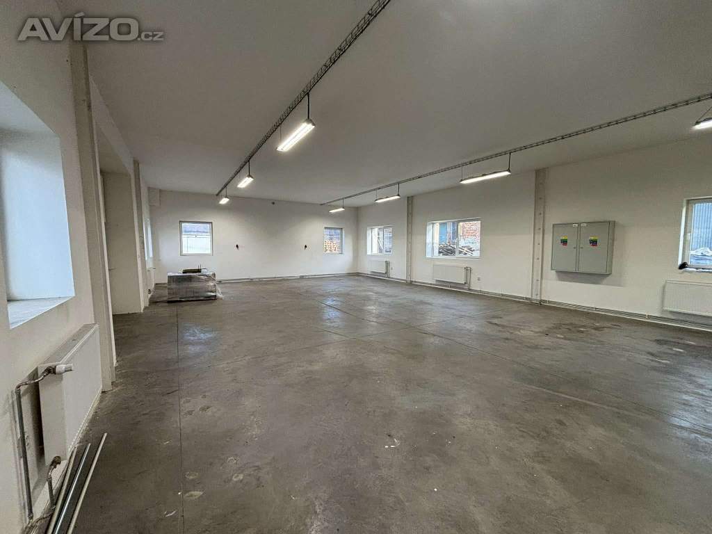 Foto inzerátu výrobní HALA 175m2 - výška 3,6m - Petřvald u Karviné