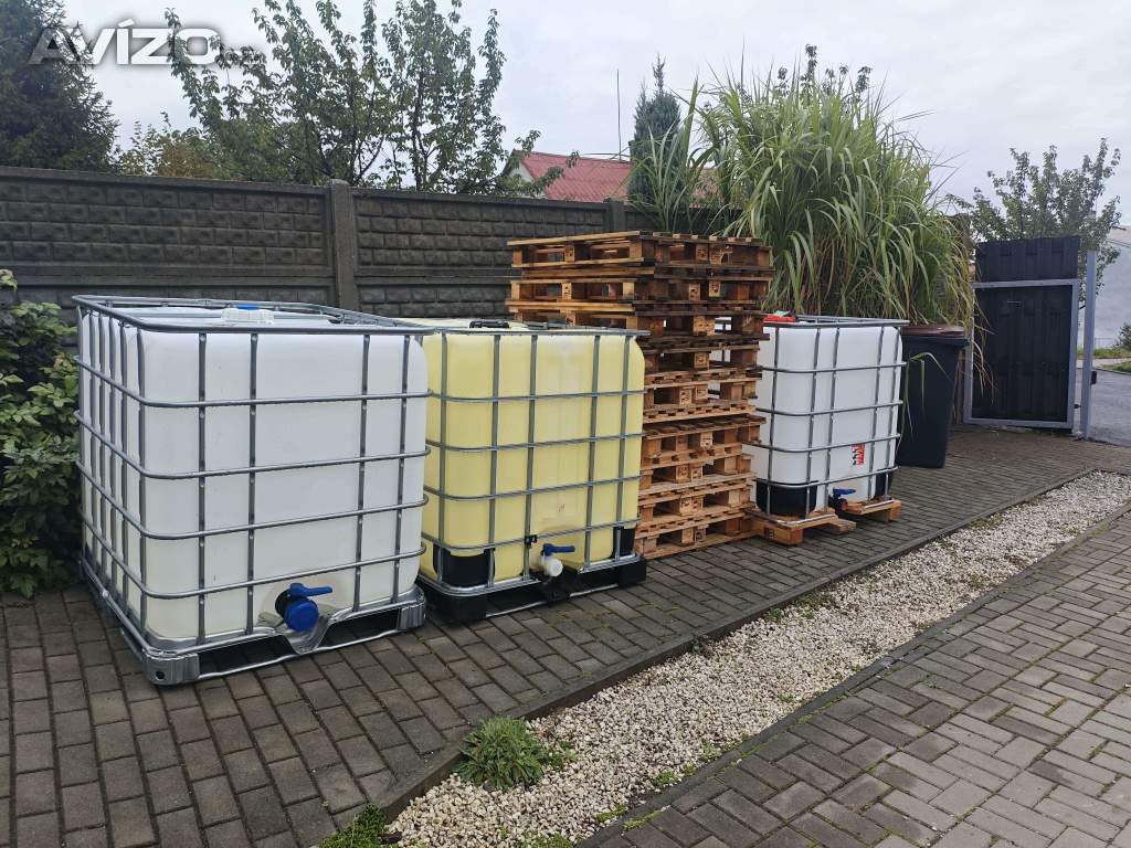 IBC nádrž na vodu 1000 L