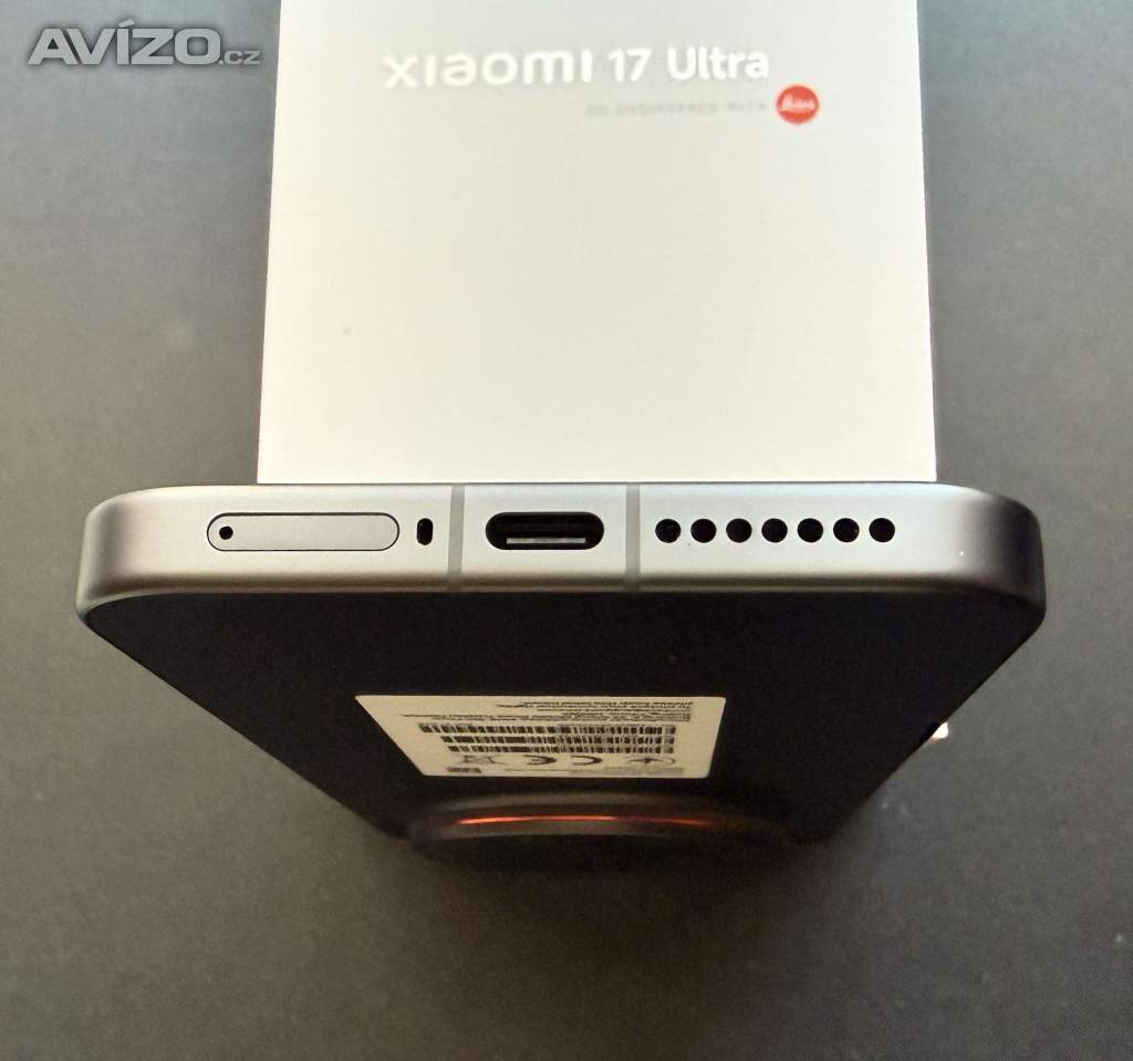Foto inzerátu Vyměním Xiaomi 17 Ultra / 6,9 / 16+512 / 3.roky záruka.