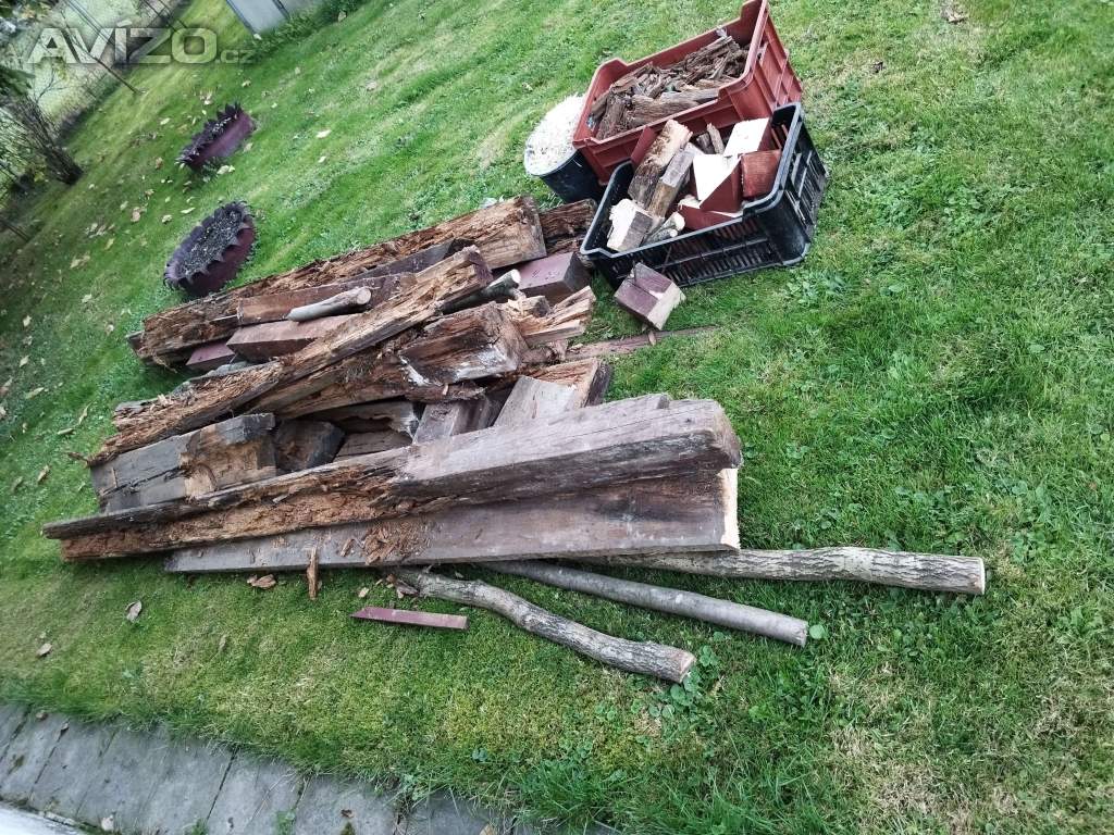 Foto inzerátu Daruji dřevo