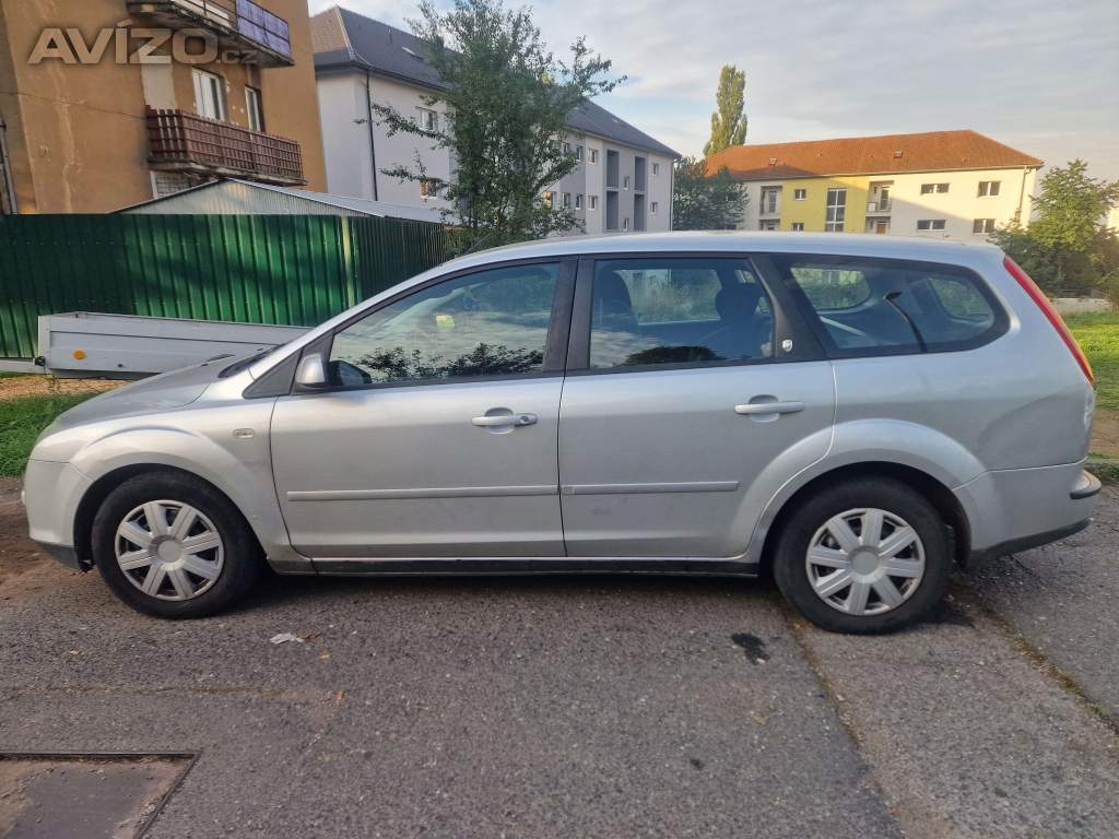 Foto inzerátu Ford Focus 1.6 benzín