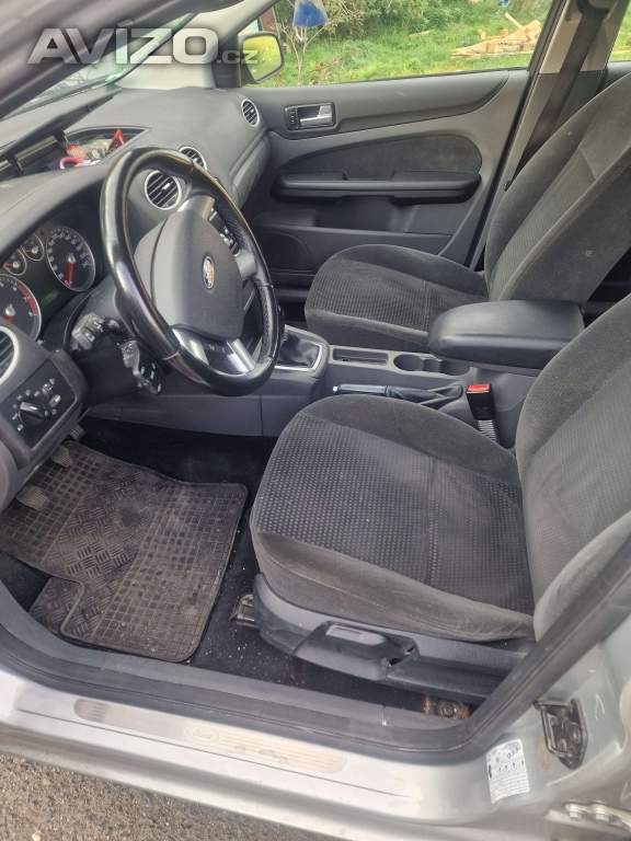 Foto inzerátu Ford Focus 1.6 benzín