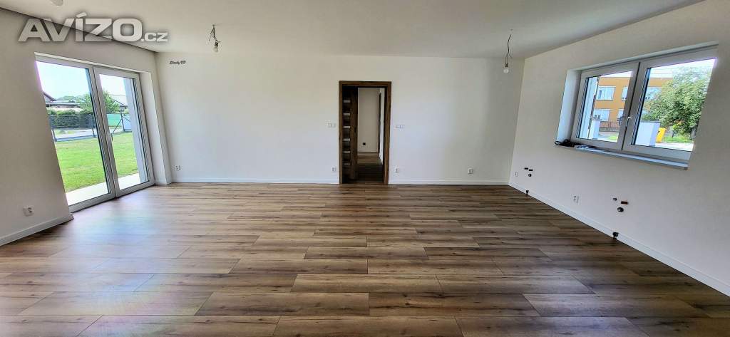Foto inzerátu NOVOSTAVBA 5+KK | 146m2, TERASA | POZEMEK 990 m² 