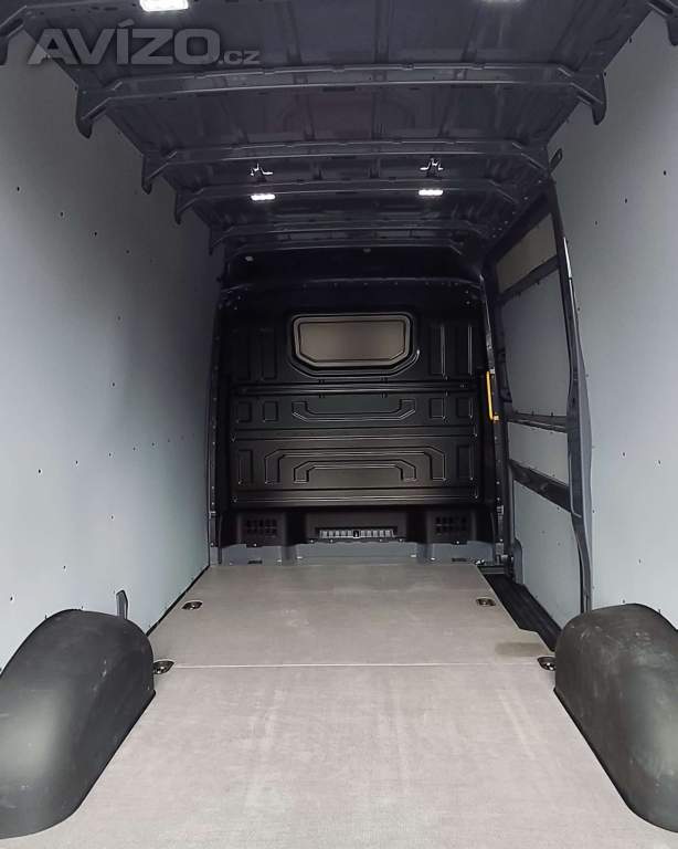 Foto inzerátu VW Crafter 130kW skříň 35