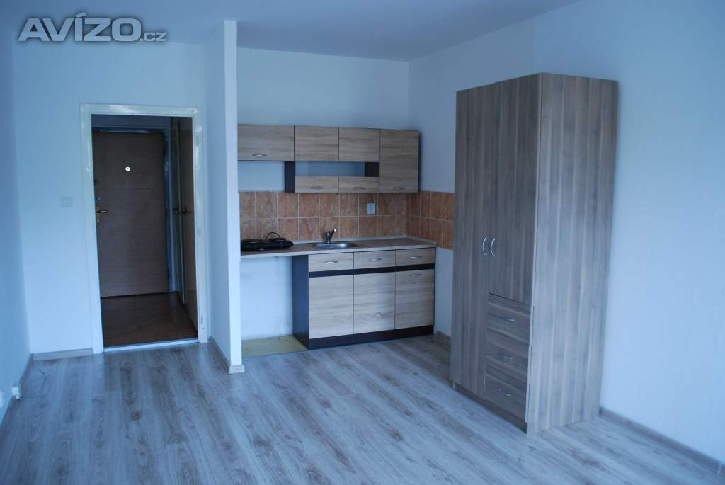 Pronájem bytu 1+kk, 28 m2, Čujkovova, Ostrava – Jih