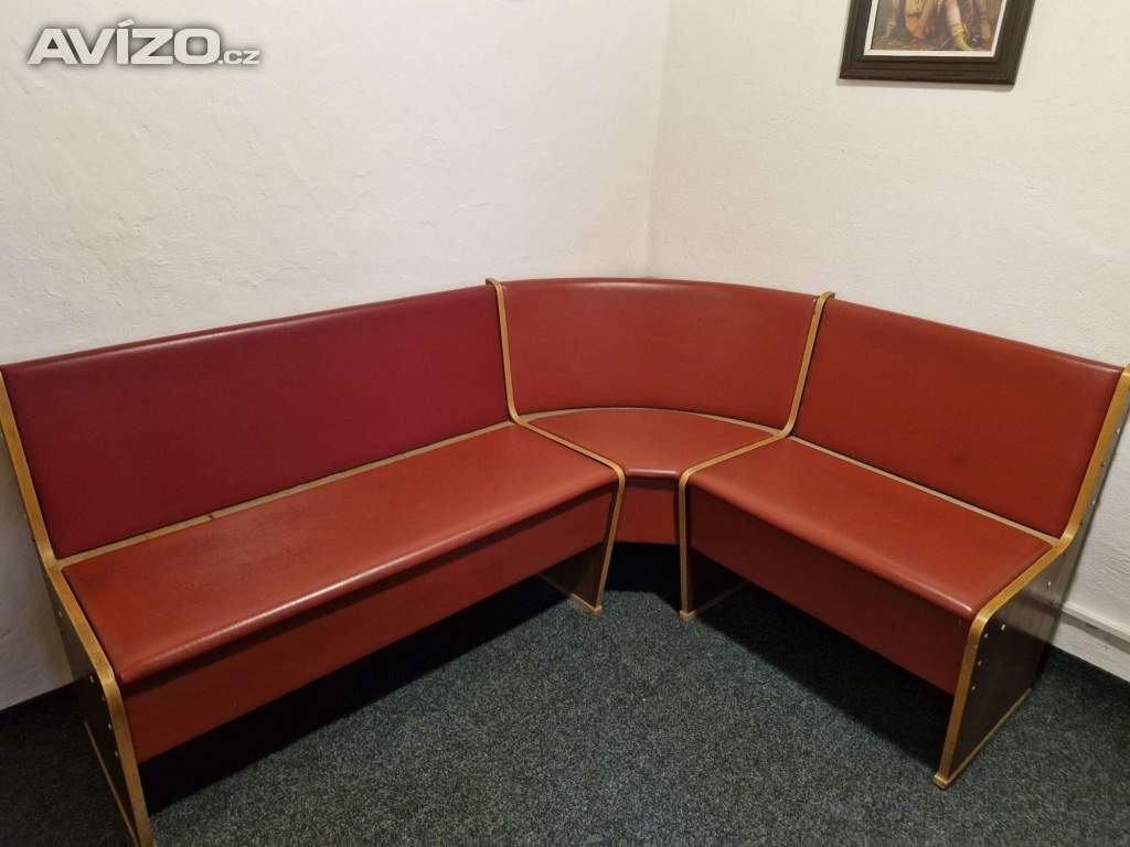 Foto inzerátu Kuchyňská rohová lavice, židle, stůl 