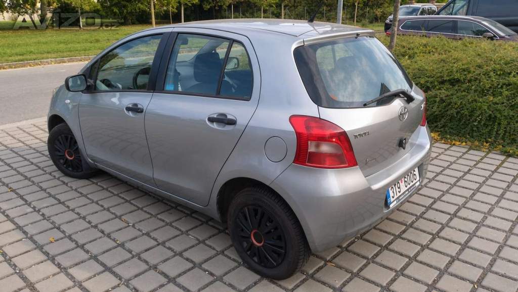 Foto inzerátu Prodám Toyota Yaris 1.0 51Kw benzín, r.2006, nová v ČR.