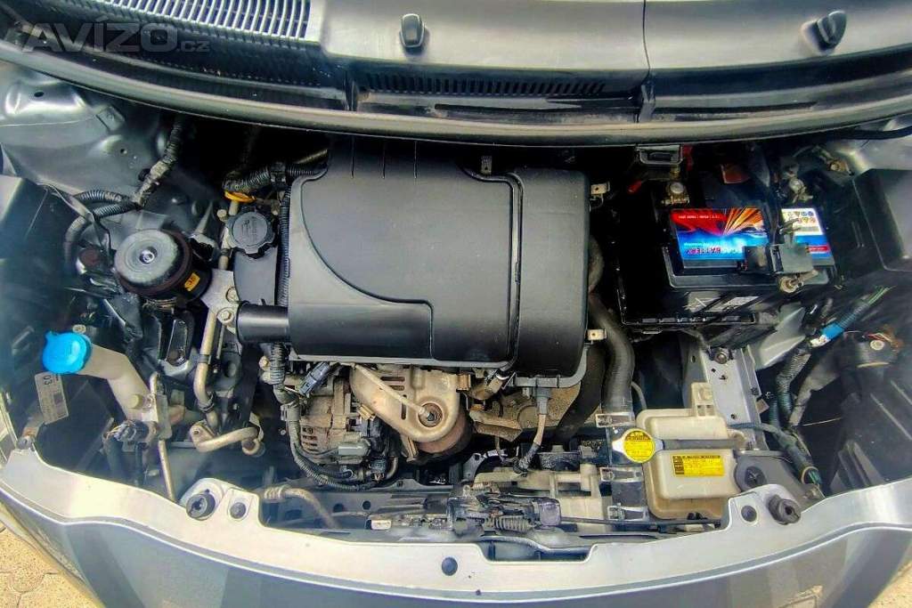 Foto inzerátu Prodám Toyota Yaris 1.0 51Kw benzín, r.2006, nová v ČR.