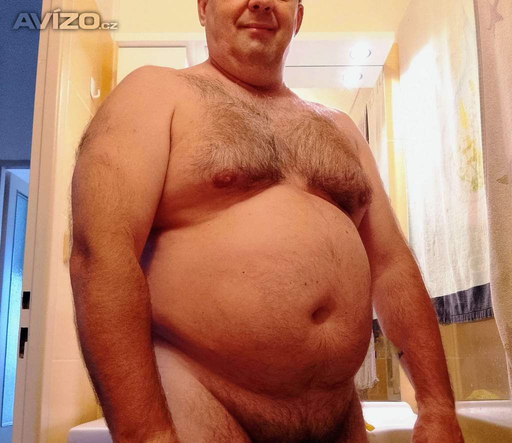 Hledám silnějšího chlupáče od 60+ na vášnivé mazlení milování. ČTI INZ!!