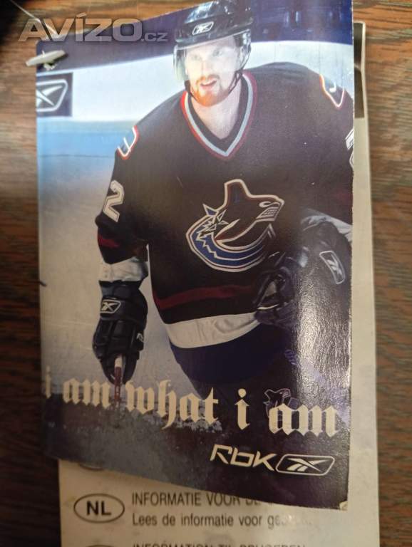 Foto inzerátu Reebok NHL - hokejový chránič ramen