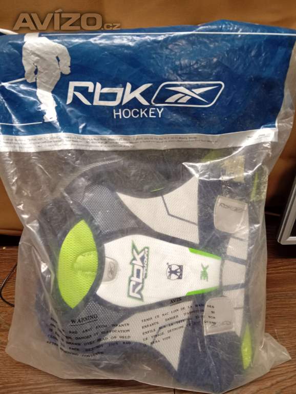 Foto inzerátu Reebok NHL - hokejový chránič ramen