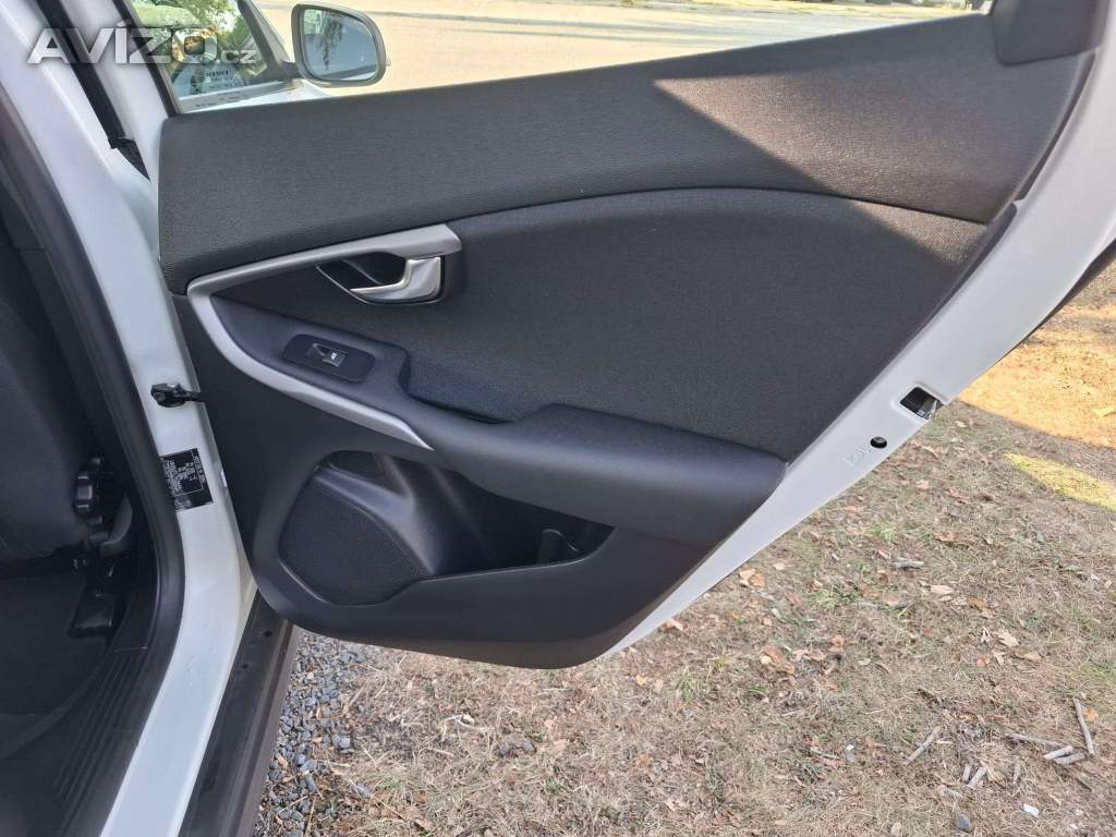 Foto inzerátu Volvo V40