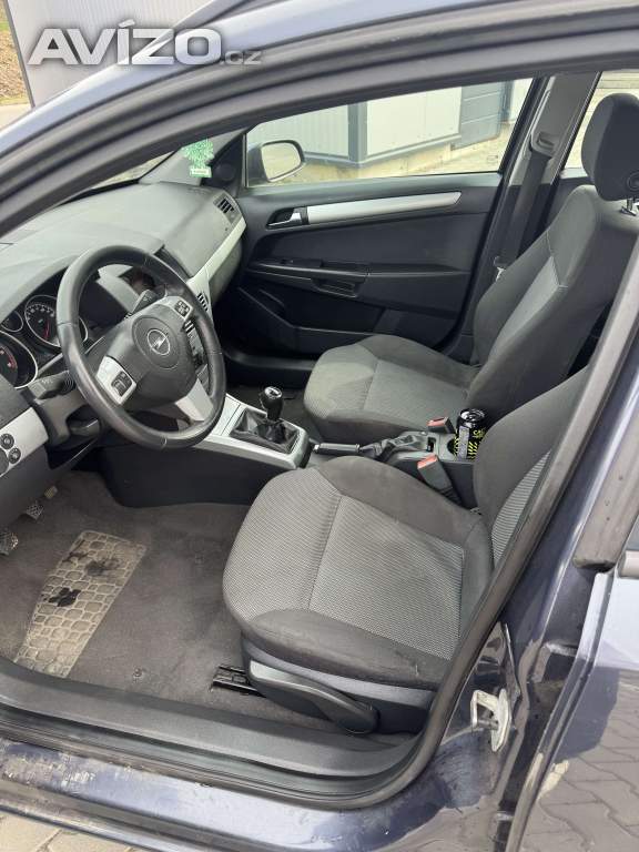 Foto inzerátu Opel Astra H 1.7 CDTI NOVÁ STK