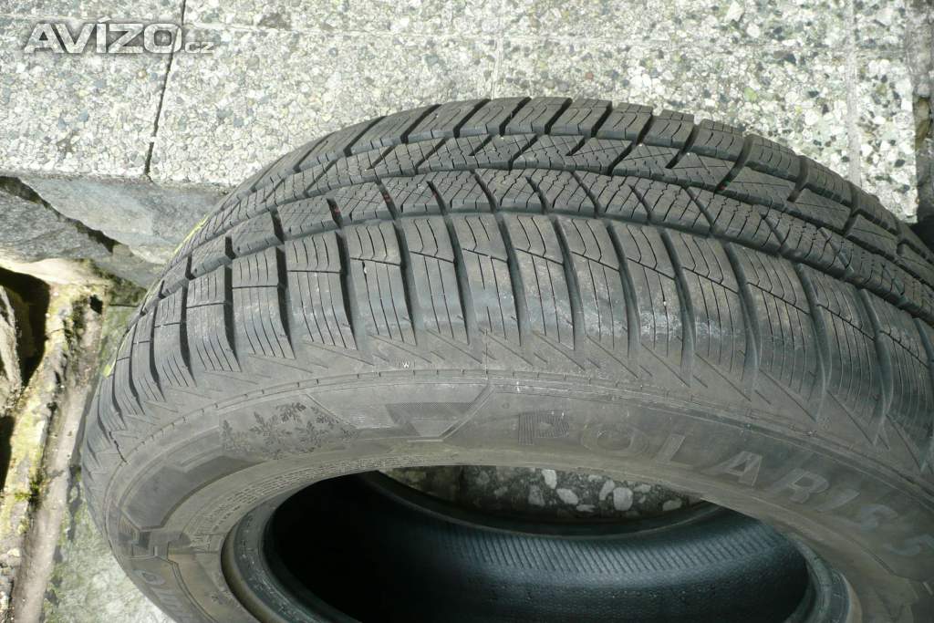 Foto inzerátu Dvě zimní pneu Barum 215/65 R16
