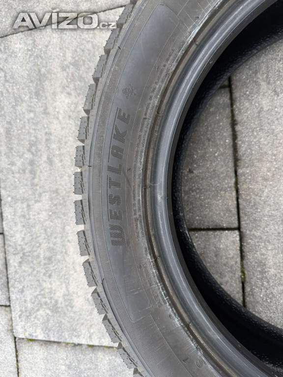 Foto inzerátu Prodám sadu 4 zimních pneumatik 205/55 R17