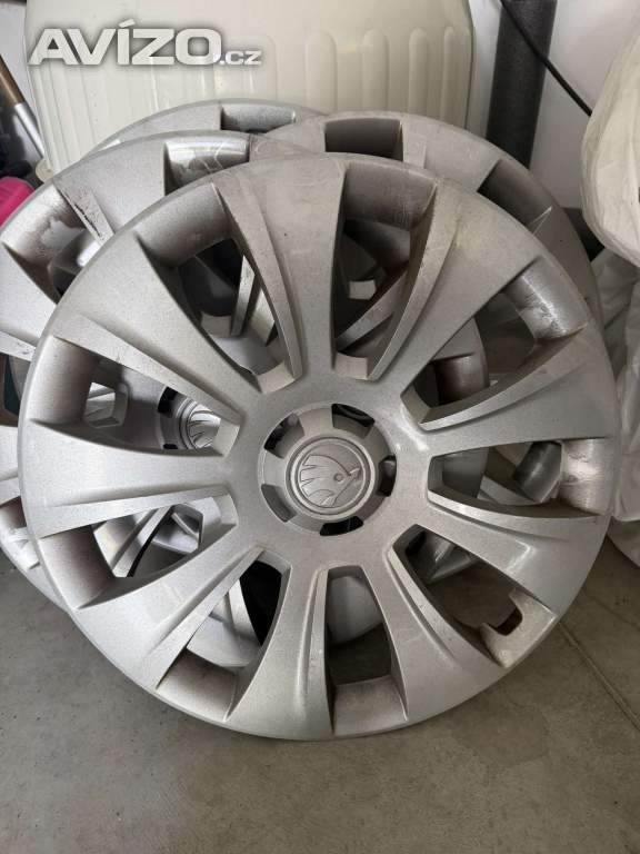 Foto inzerátu Prodám sadu 4 zimních pneumatik 205/55 R17