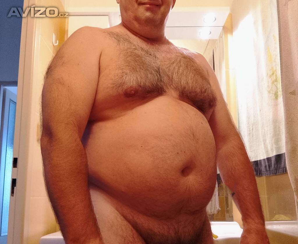 Hledám silnějšího aktivního chlupáče SENIORA na vášnivé mazlení milování. ČTI INZ!!