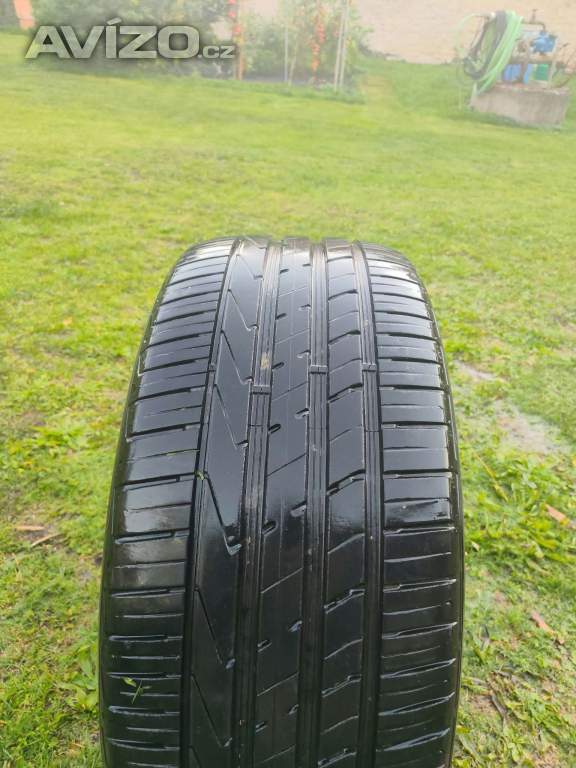Foto inzerátu Prodám pneu BMW X6 s disky 
