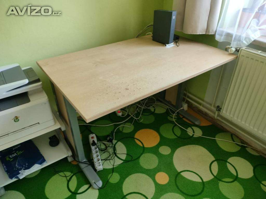 Psací stůl