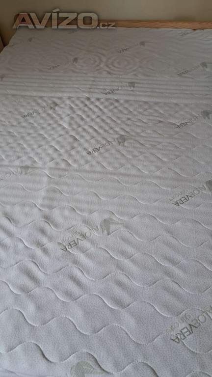 Foto inzerátu Postel 140x200, materiál: smrk, bezbarvý lak