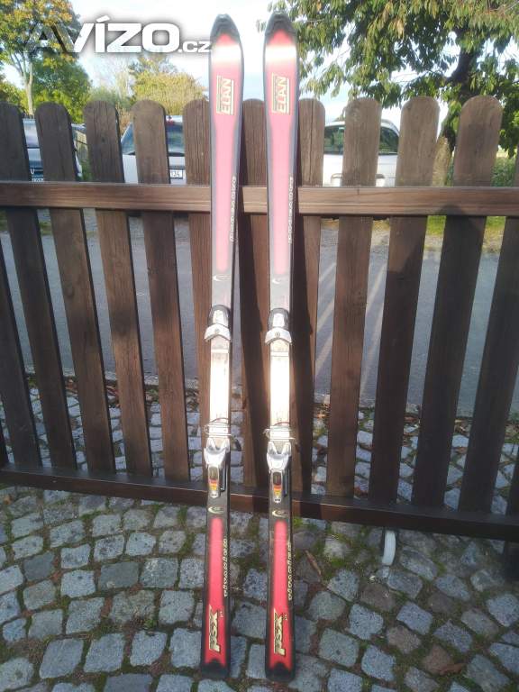 sjezdové lyže Elan 178cm s vázáním Marker