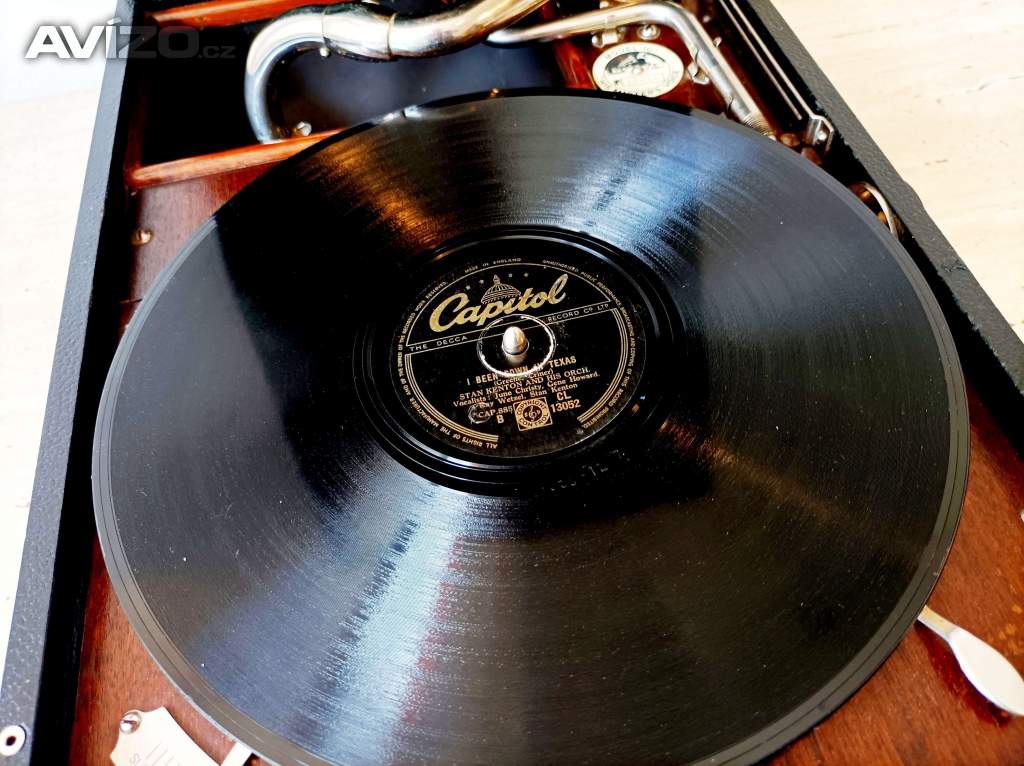 Foto inzerátu Gramofon na kliku His Master’s Voice Model HMV 101