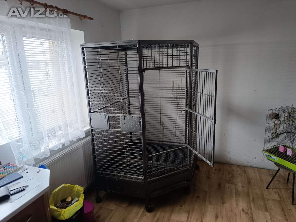 Rohová Klec pro velkého papouška 