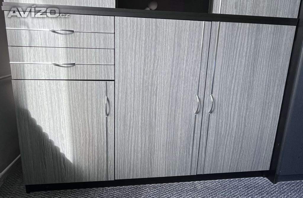 Foto inzerátu 2 komody, cena 2500 Kč, vyrobeno na míru