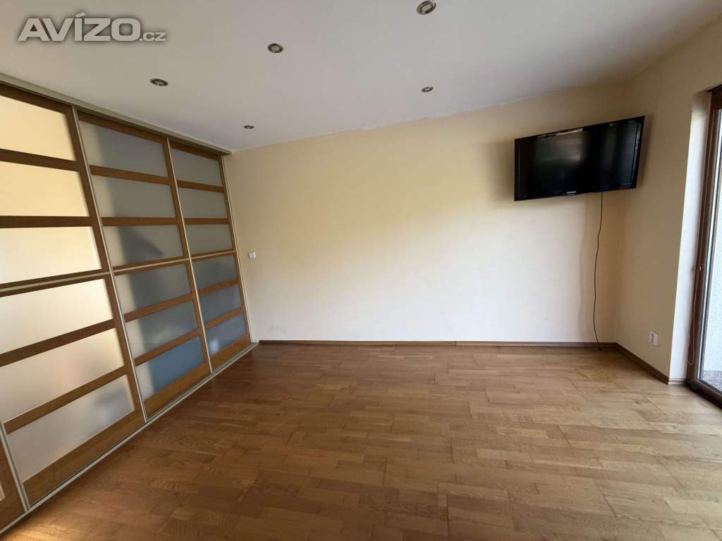 Foto inzerátu Dřevěná podlaha