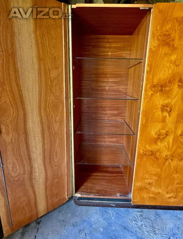 Foto inzerátu skříň ve stylu Art Deco