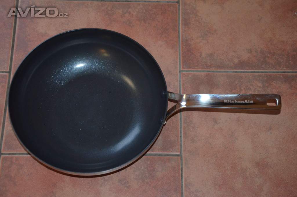 Foto inzerátu Pánev KitchenAid z nerezové oceli 28cm