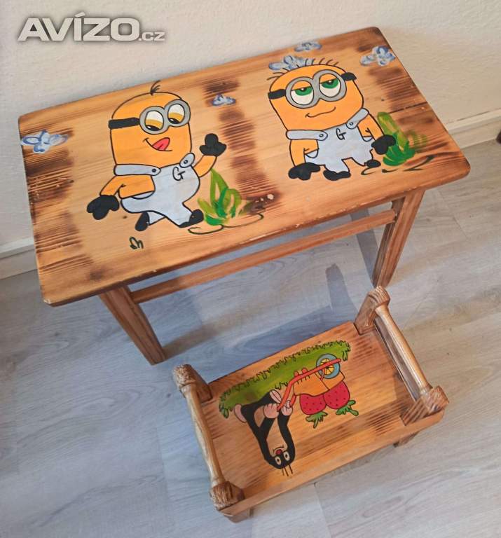 Stolek a židle 