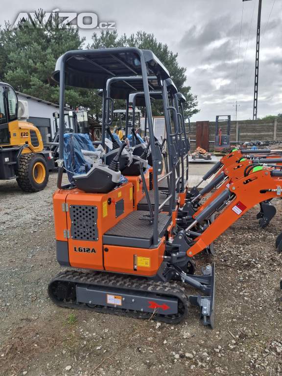 Foto inzerátu Minirypadlo Kubota LGCM LG12A s drapákem + 3 lžíce