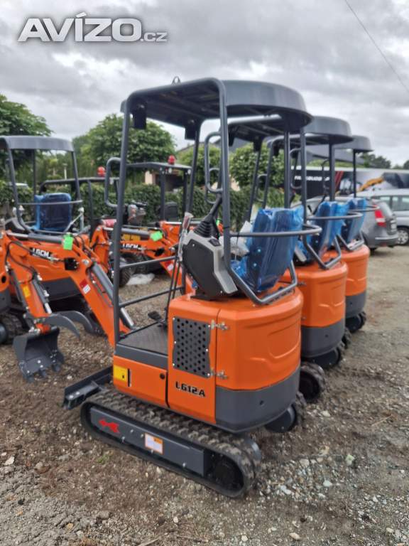Foto inzerátu Minirypadlo Kubota LGCM LG12A s drapákem + 3 lžíce