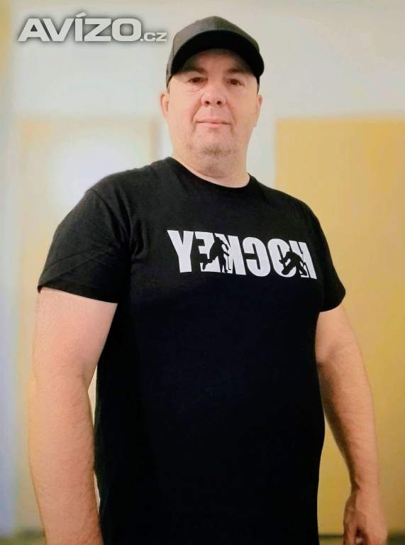 Hledá se více silnější více chlupatý SENIOR na souložení mazlení milování. ČTI INZ!!