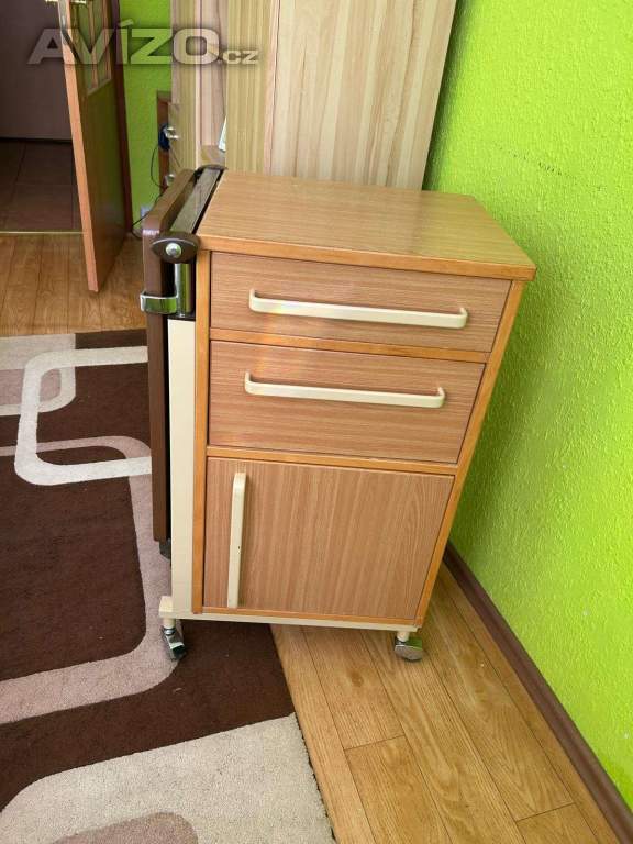 Foto inzerátu Elektrická polohovací postel (invalidní)