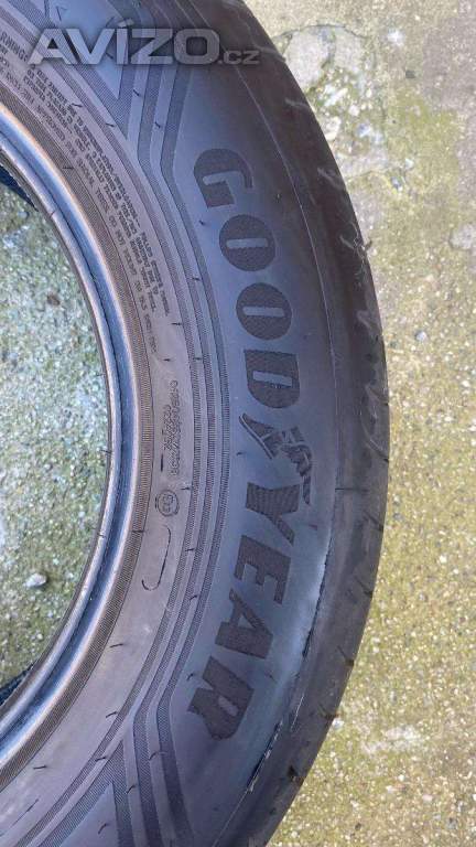 Foto inzerátu Pneu Goodyear Efficient Grip2 SUV 215/65 R16 4ks
