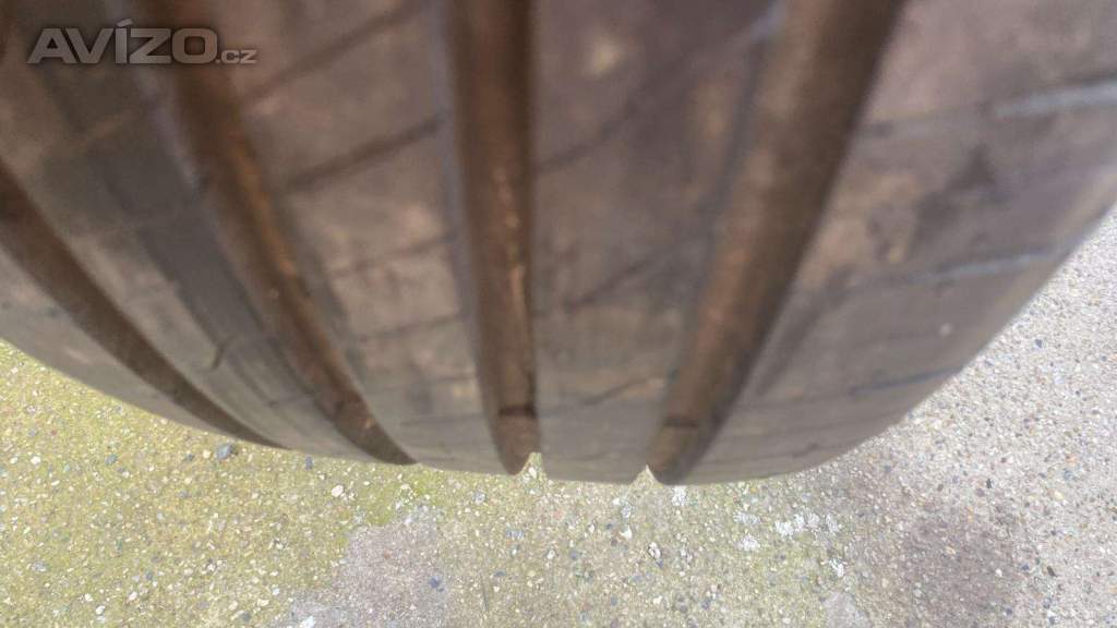 Foto inzerátu Pneu Goodyear Efficient Grip2 SUV 215/65 R16 4ks