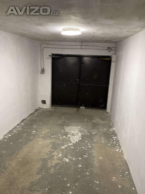 Foto inzerátu Pronájem garáže u bytového domu