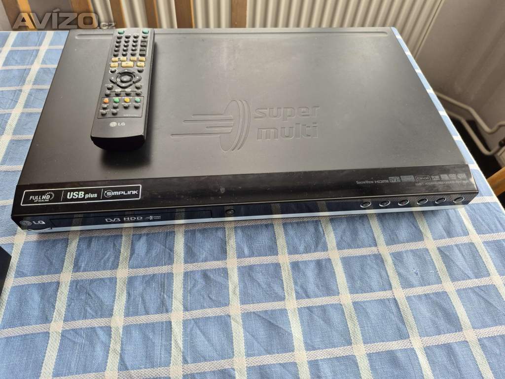 DVD a VHS videorekordéry
