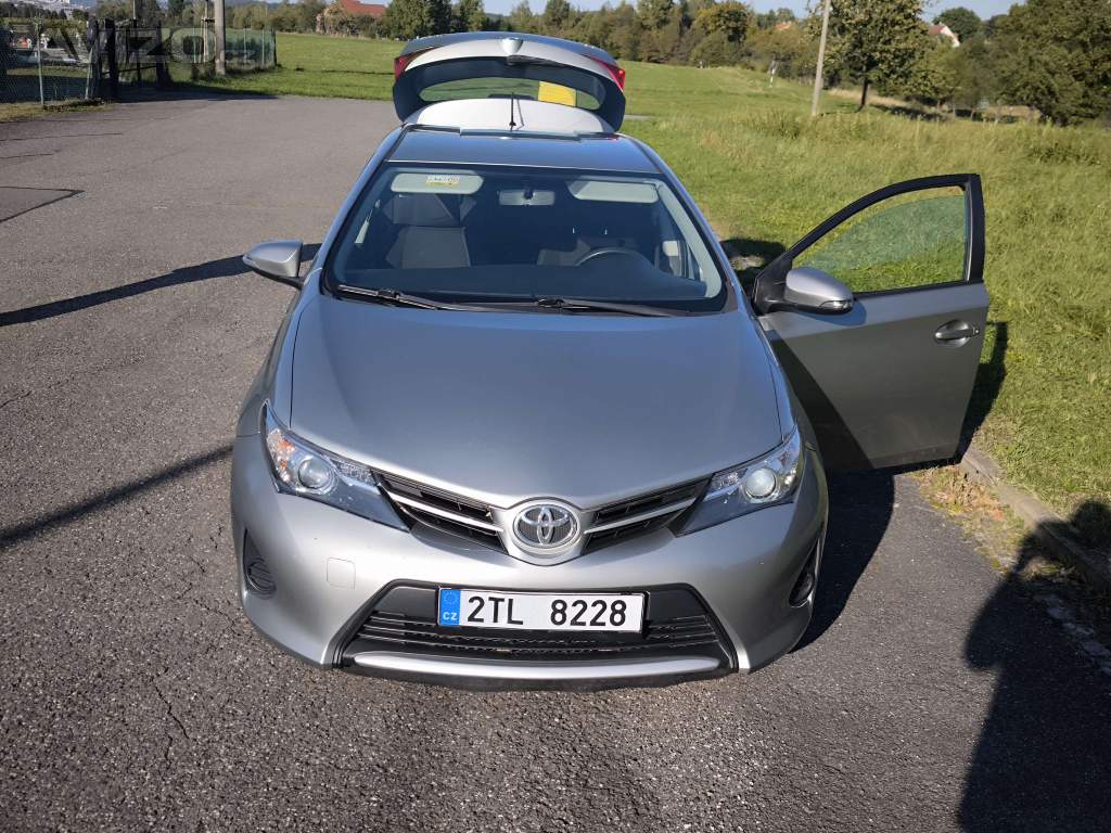 Toyota Auris 