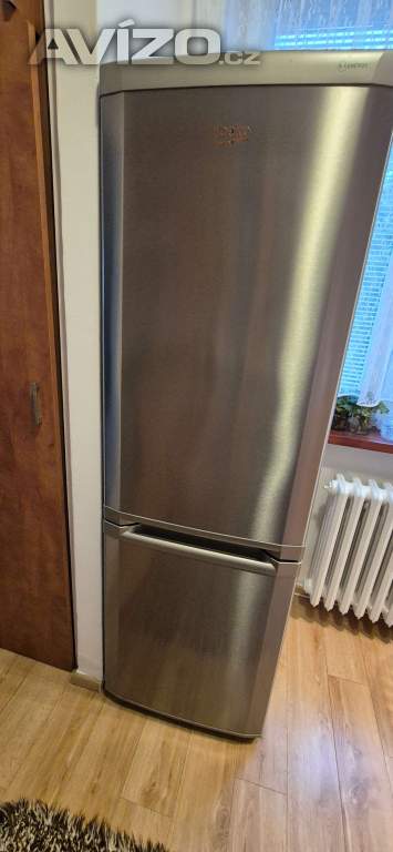Foto inzerátu Kombinovaná úzká lednice Beko CSA29023 silver