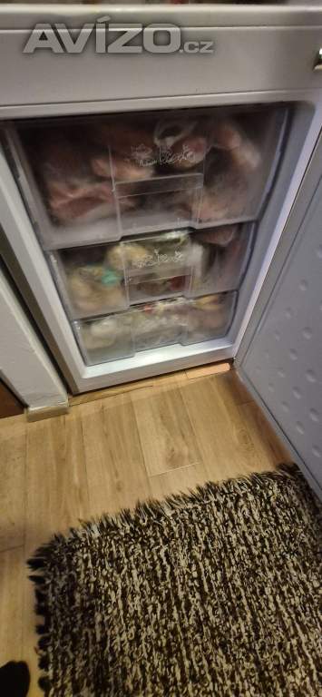 Foto inzerátu Kombinovaná úzká lednice Beko CSA29023 silver