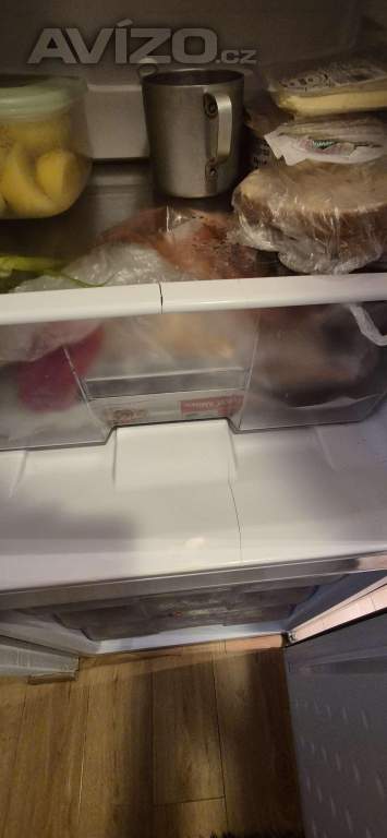 Foto inzerátu Kombinovaná úzká lednice Beko CSA29023 silver